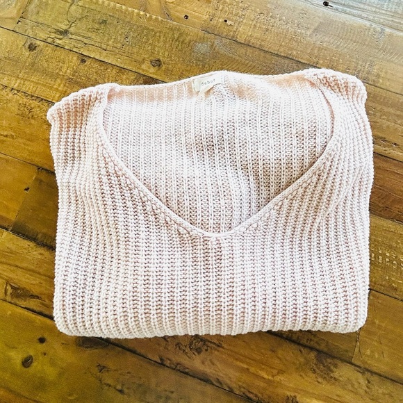 ***SOLD***
Debut Dusty Rose Oversized Sweater / Pre Owned - Picture 4 of 10